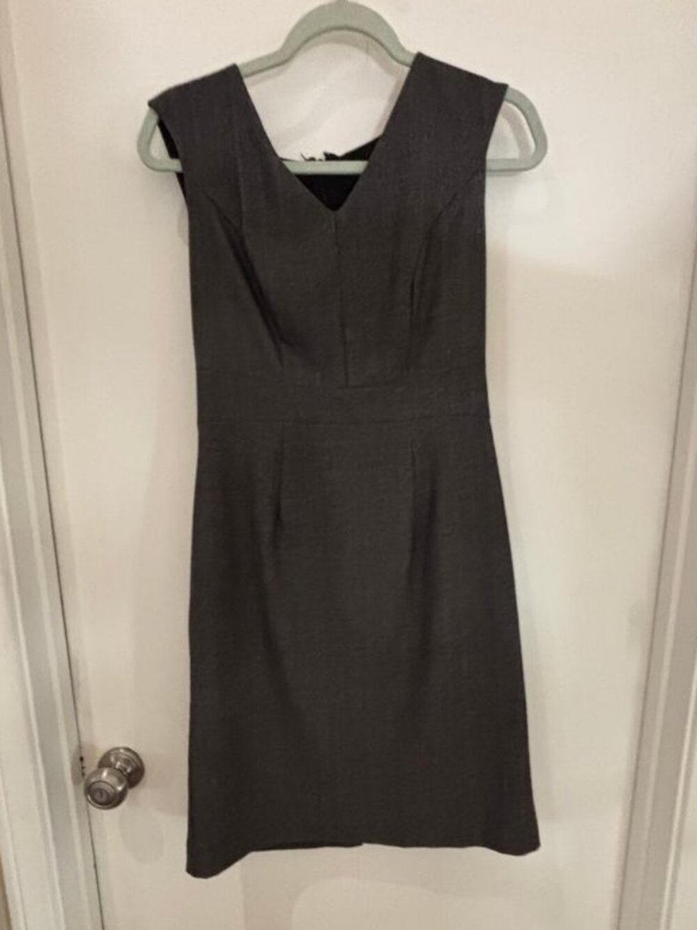 Mossimo Gray Solid Sheath Knee Dress V neck Sleeveless Pleated Zip Size 4